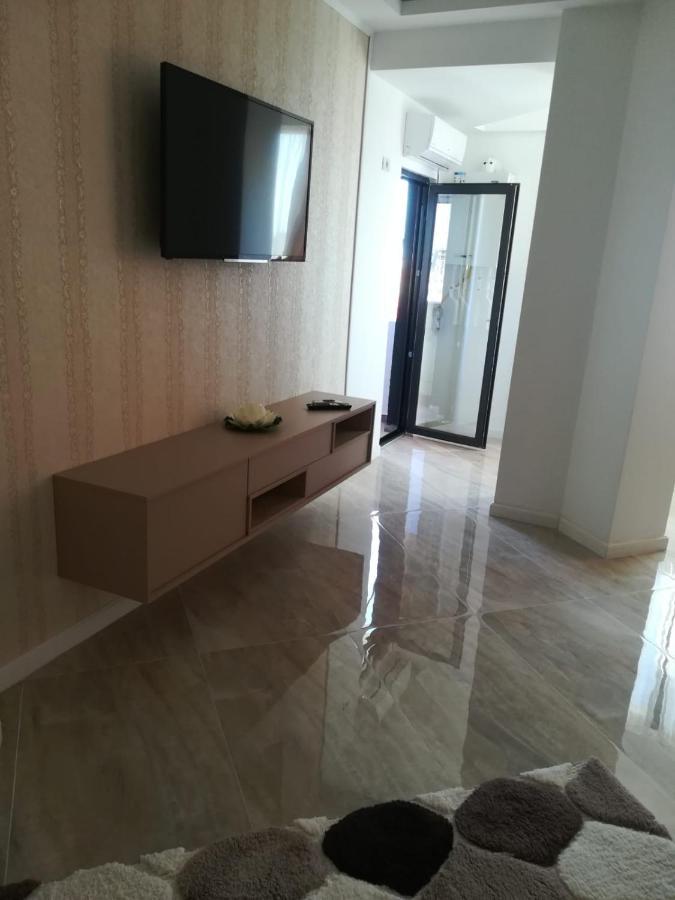 Unique Residence Apartament Нэводари Экстерьер фото