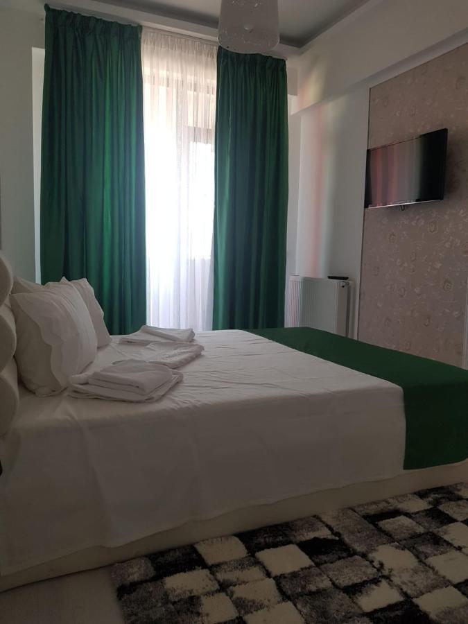 Unique Residence Apartament Нэводари Экстерьер фото