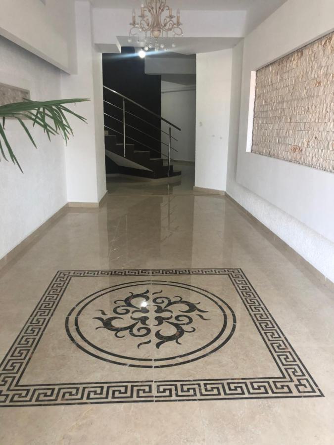 Unique Residence Apartament Нэводари Экстерьер фото